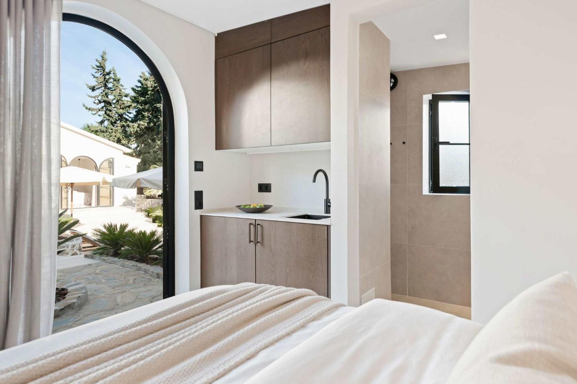 Jazmine Exquisite Oasis Nuva Andalucia Villa