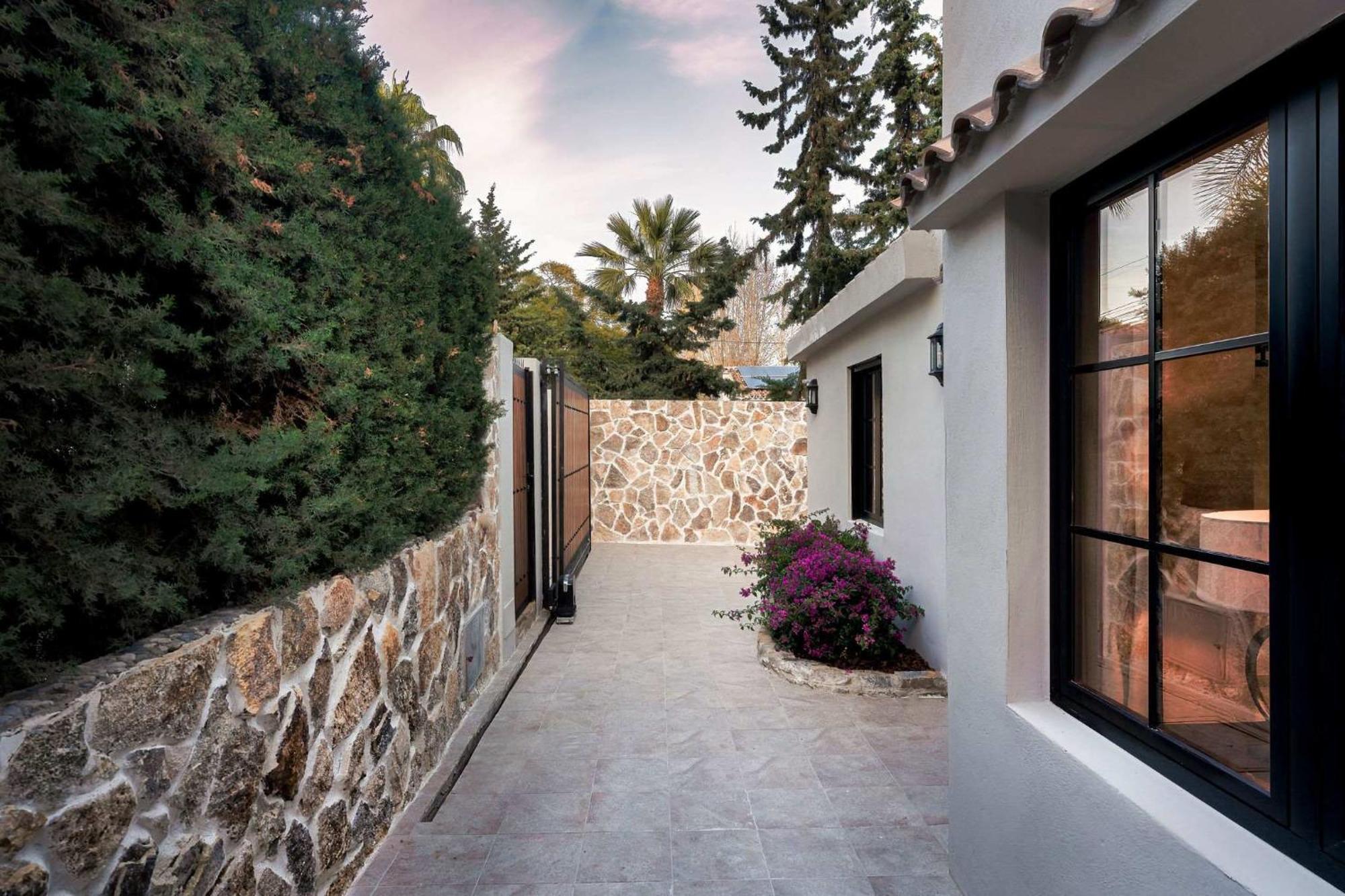 Jazmine Exquisite Oasis Nuva Andalucia * Marbella